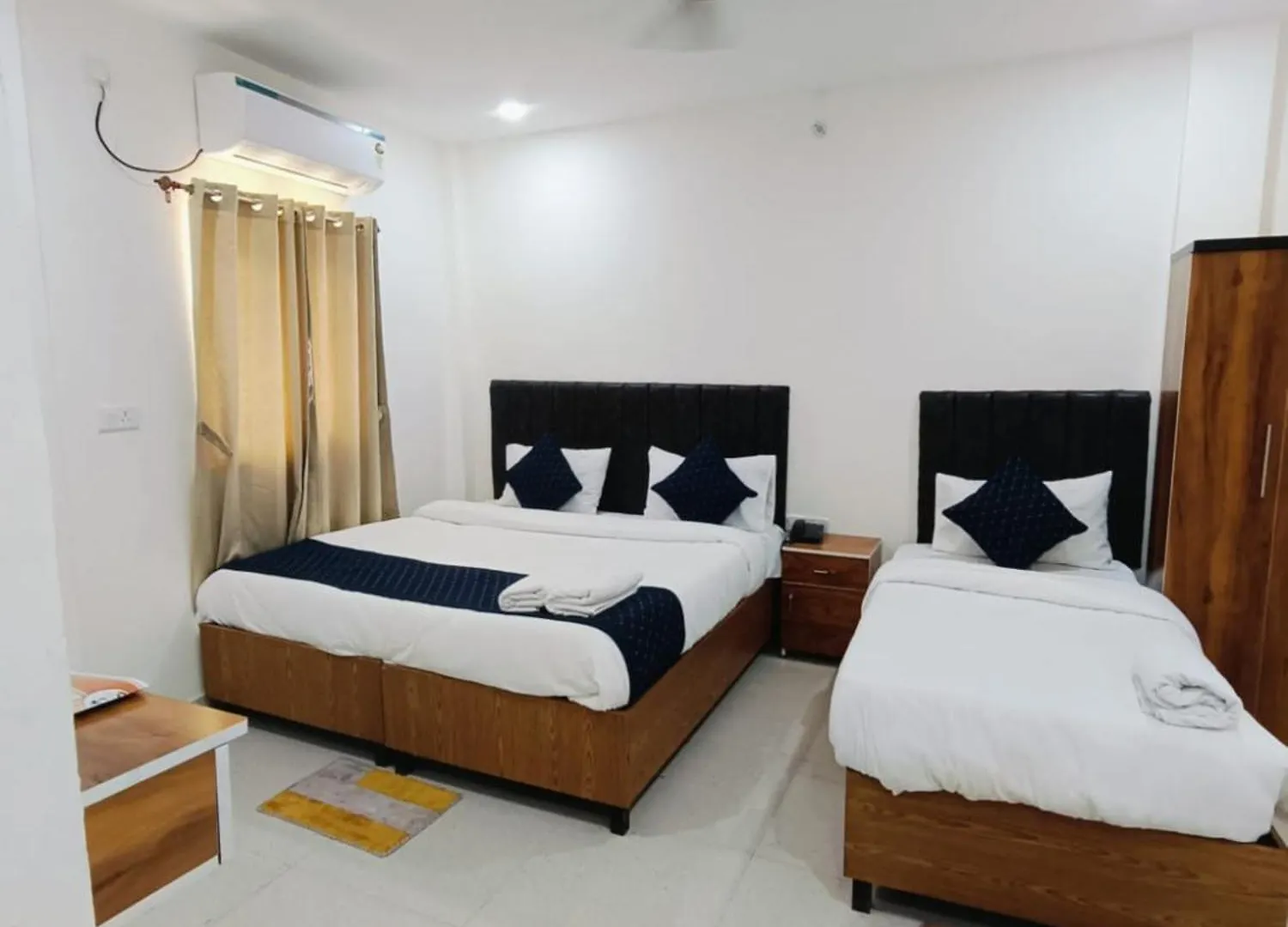 ***  Goroomgo Hotel Kashi Grand Inn Varanasi India
